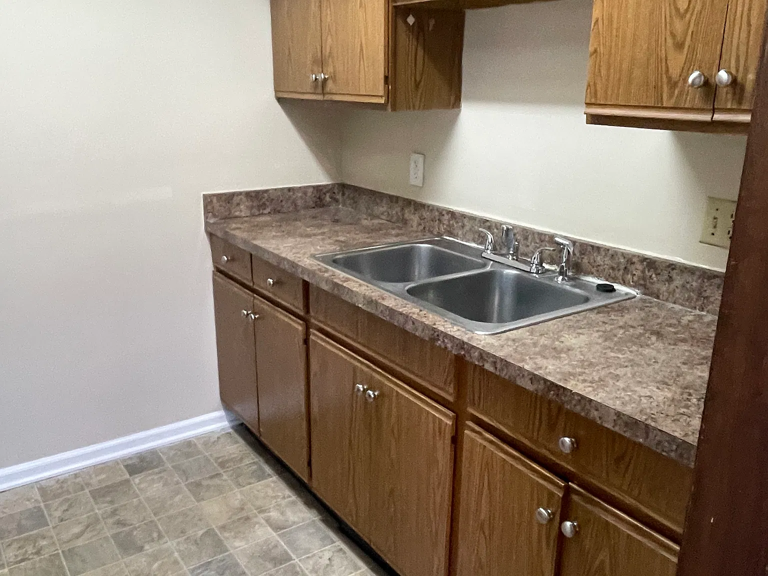1 bed, $700 — Photo 3