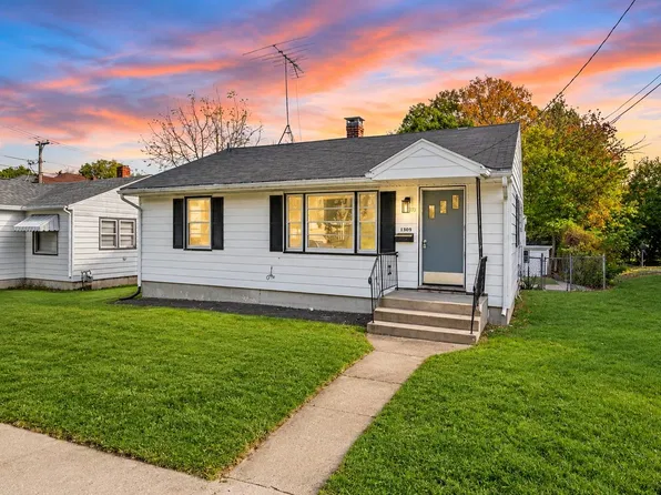 1309 S Float Ave, Freeport, IL 61032