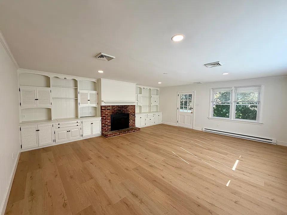 179 Shewell Ave