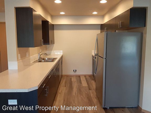 4th image of 5915 Lake Grove St SW #8564743