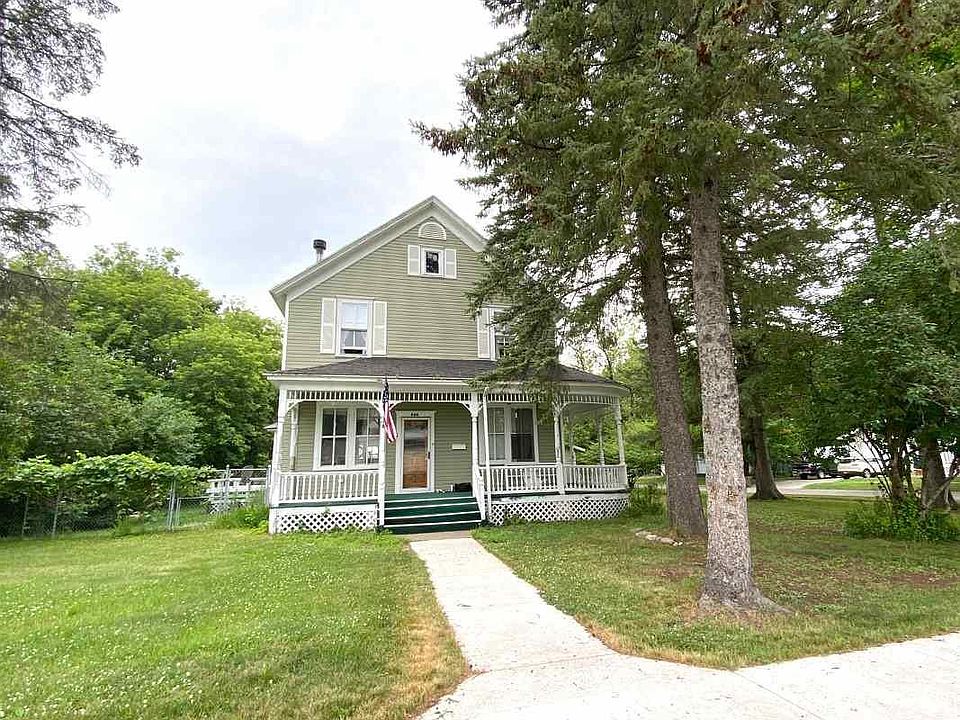 1st image of 900 Stockbridge Ave