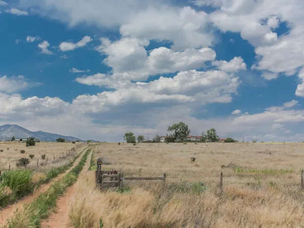 35 Wind Dancer Rd, Edgewood, NM 87015
