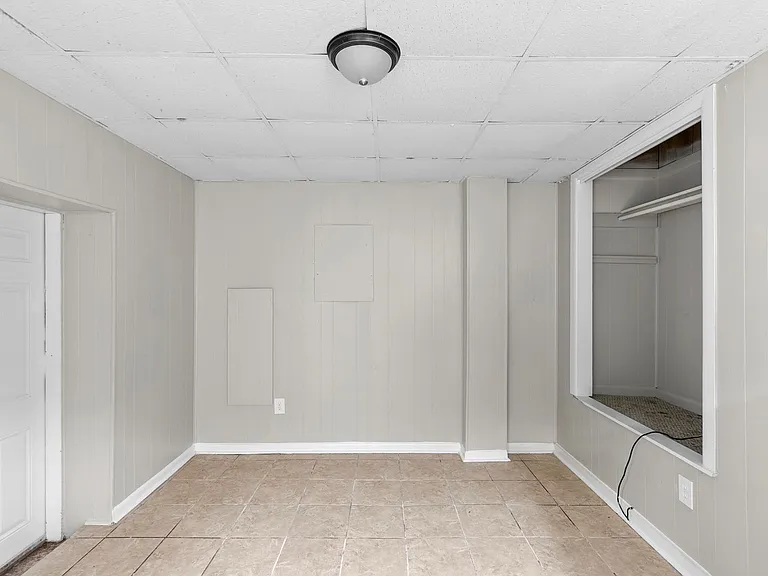 McCormic II Apartments — Photo 19