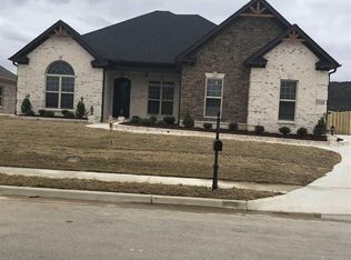 7128 Weeping Willow Dr, Owens Cross Roads, AL 35763