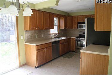 3rd image of 6037 Tam O Shanter Dr