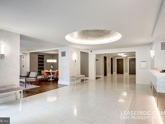 3rd image of 4000 Tunlaw Rd NW APT 517