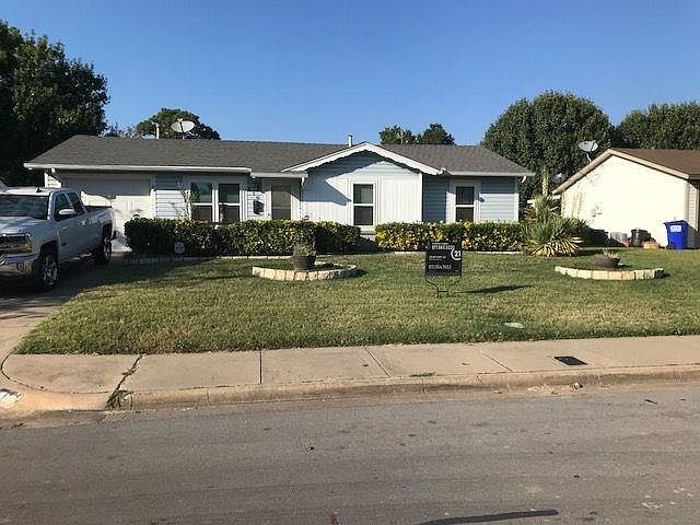 2nd image of 610 W Mills Dr