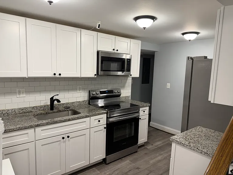6504 Armstrong Ave #A — Photo 11
