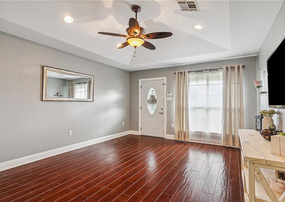 624 Perrin Dr, Arabi, LA 70032 Zillow
