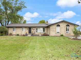 15864 Five Point Rd, Perrysburg, OH 43551