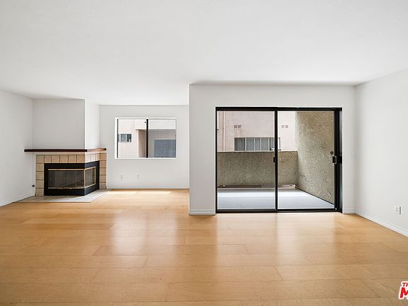 4th image of 11924 Mayfield Ave APT 2