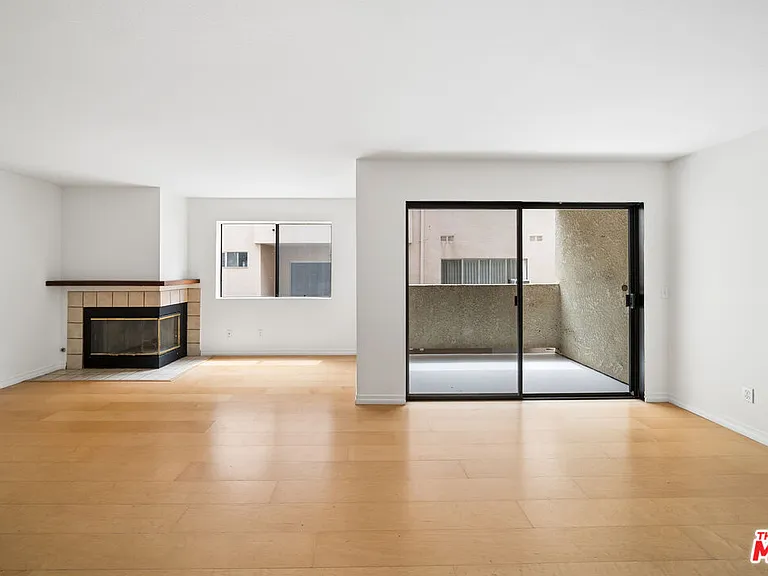 11924 Mayfield Ave #2 — Photo 4