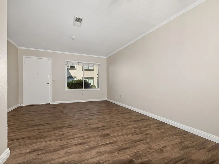 10187 Peaceful Ct — Photo 4