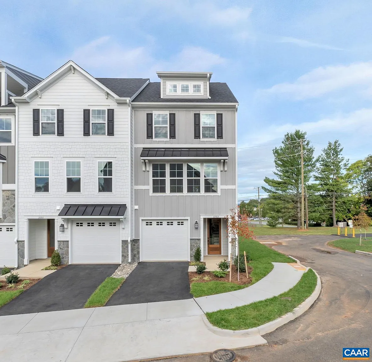 281 Gibraltar Dr photo 1