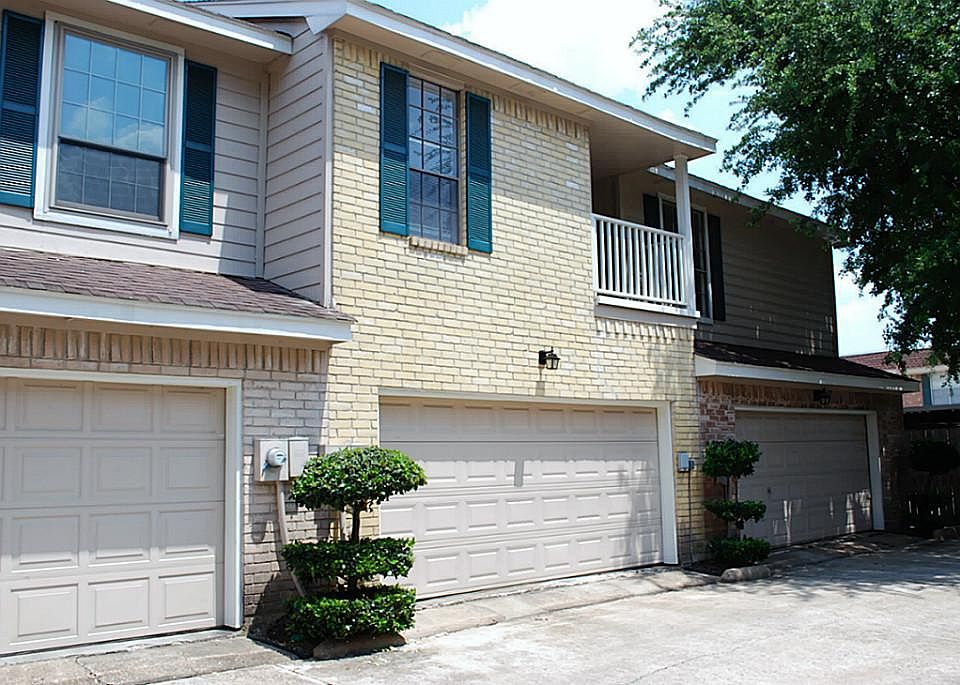1st image of 2220 Bering Dr APT 28