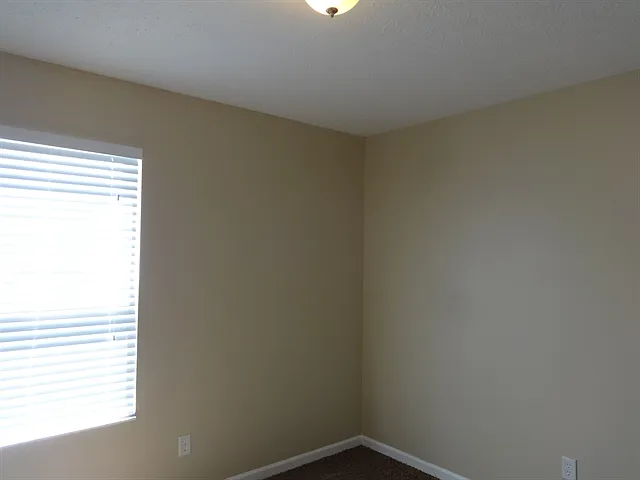838 Avalon Dr — Photo 14