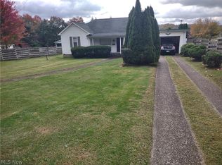 463 Grant St, Middleport, OH 45760