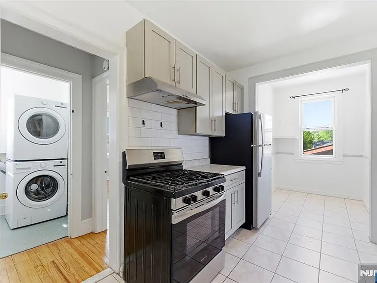 773 Kingsland Ave — Photo 4