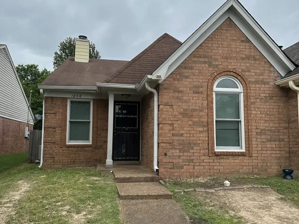 1844 Eagle Shore Dr, Cordova, TN 38016