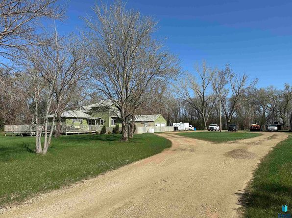 44640 276th St, Marion, SD 57043