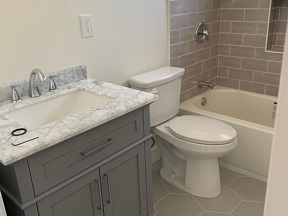3rd image of 15515 Nuanu Dr