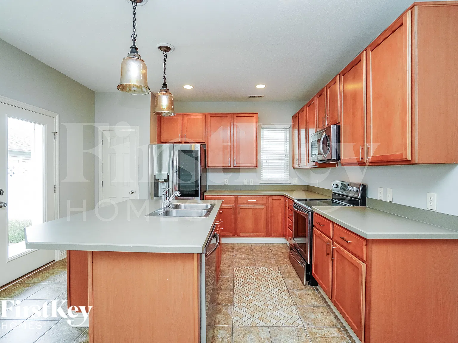 3 bed, 3.0 bath, 1909 sqft, $2,655 — Photo 4