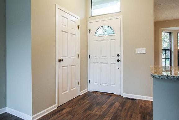 3rd image of 405 Highmeadows Village Dr