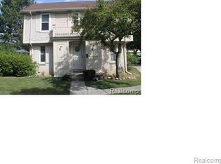 2960 W Whittier Ct, Ann Arbor, MI