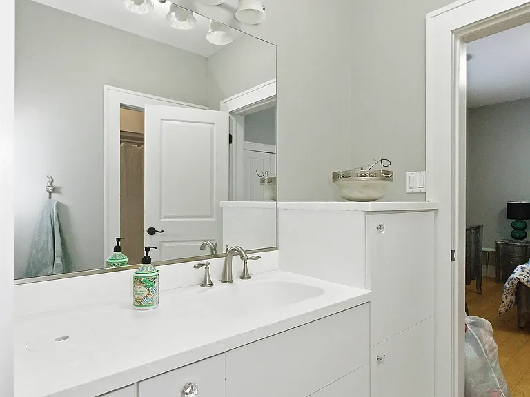 4000 Windsor Dr — Photo 28