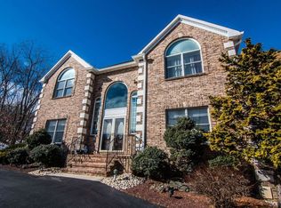 26 Robbins Rd, Millstone Twp, NJ 08510