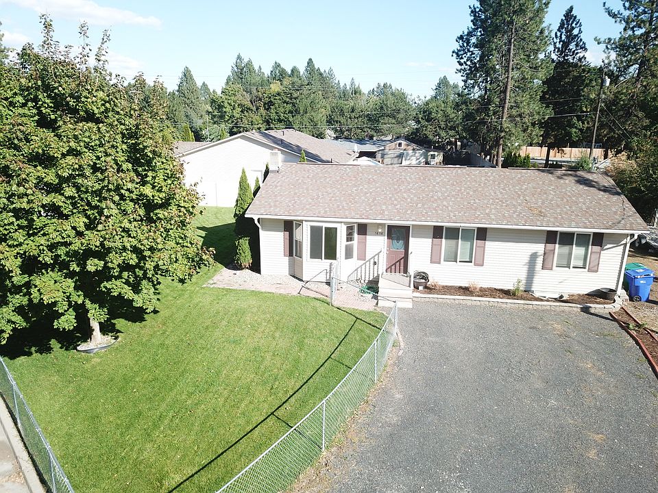 2nd image of 5808 E Woodlawn Dr