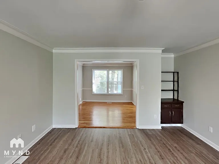 1728 Russet Woods Ln — Photo 9