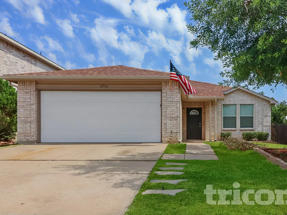3916 Golden Horn Ln