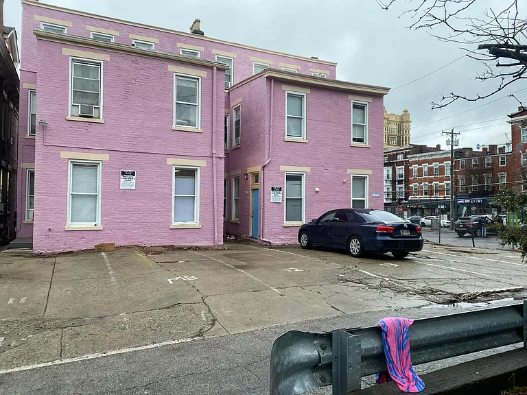2386 Wheeler St — Photo 2