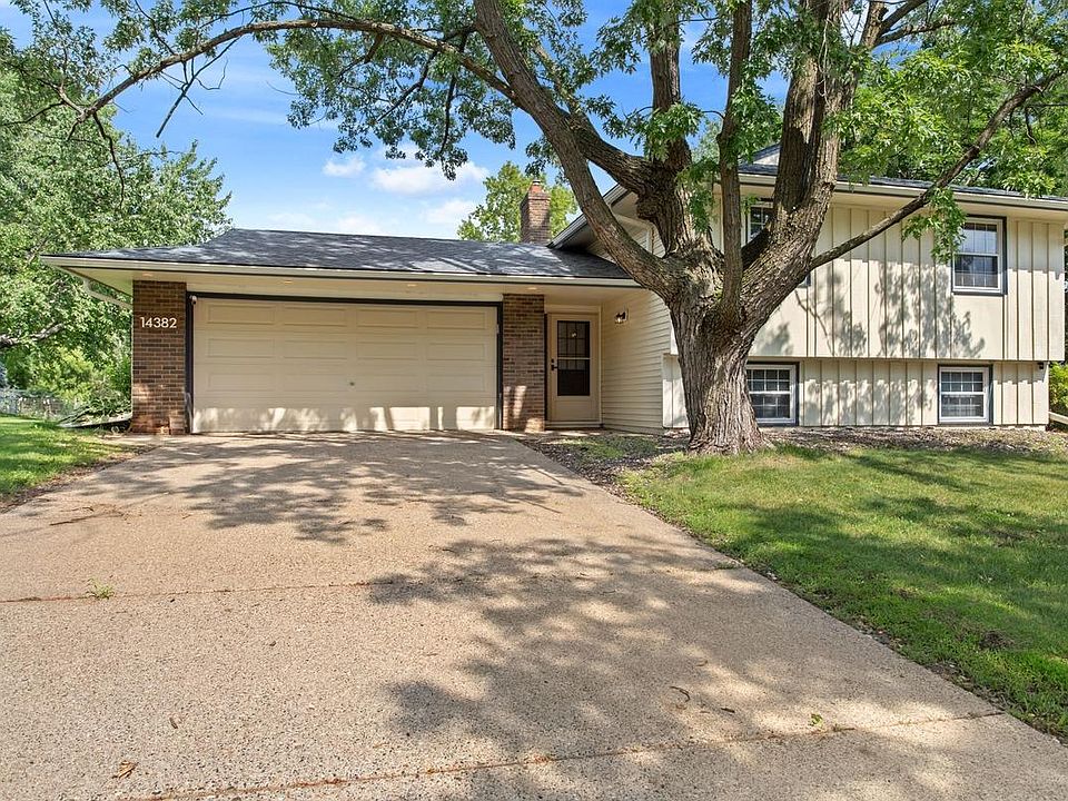 1st image of 14382 Garrett Ave