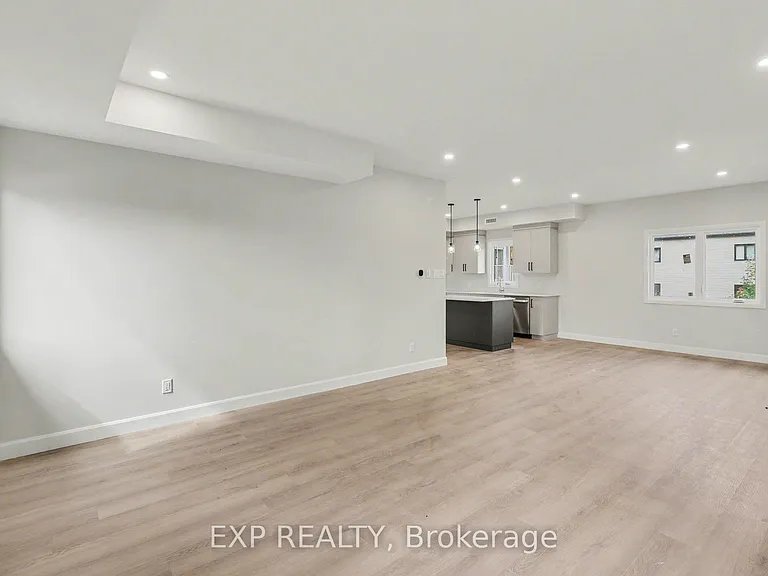 1089 Notre Dame St #6 — Photo 7