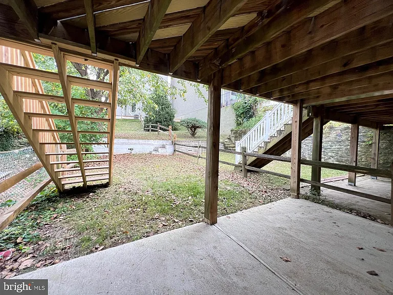 4735 Sheldon St — Photo 38