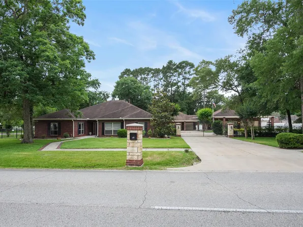 700 Carriage Hills Blvd, Conroe, TX 77384