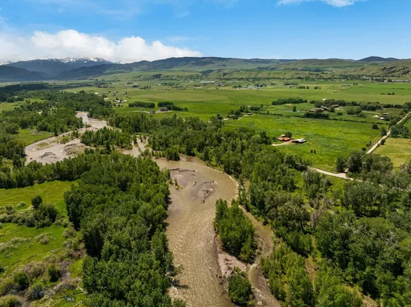 12921 & 12923 Axtell Gateway Rd, Gallatin Gateway, MT 59730