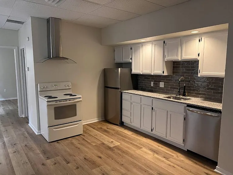 19 N 4th St #2R — Photo 5