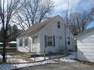 5217 11th Ave, Moline, IL 61265