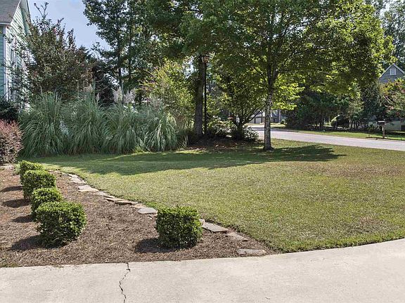 5th image of 216 Frostwood Dr