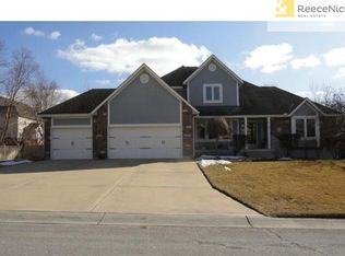 2705 SE 4th St, Lees Summit, MO 64063