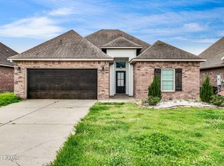 213 Green Ridge Dr, Youngsville, LA 70592