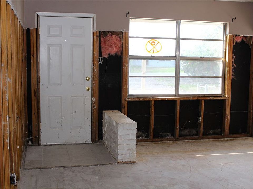 2nd image of 8230 San Bruno St