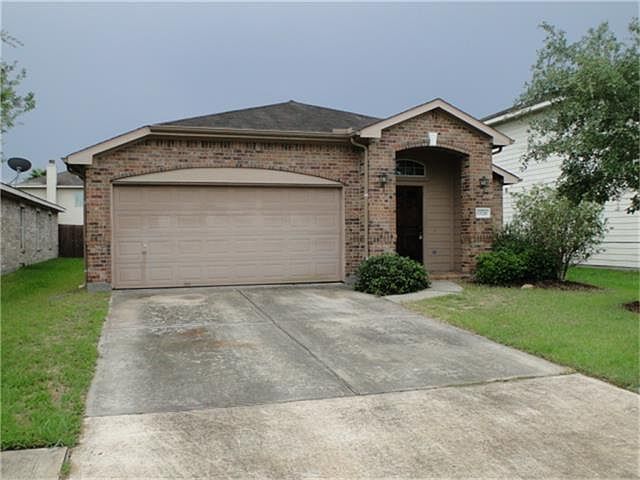 1st image of 12126 Carriage Oak Cir