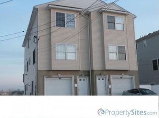 42A Roosevelt St, New Brunswick, NJ 08901