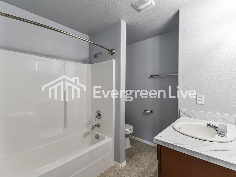 2833 Sebright Ave — Photo 11