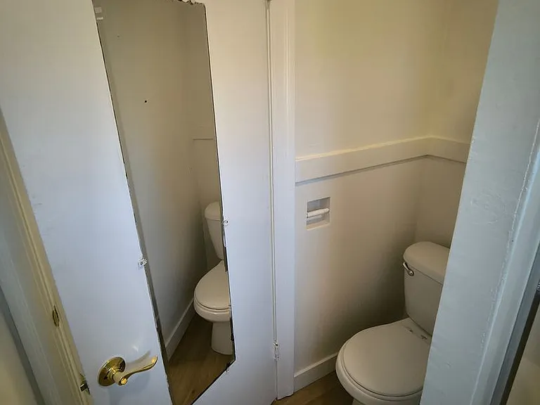 704 Simon St #&-22186 — Photo 27