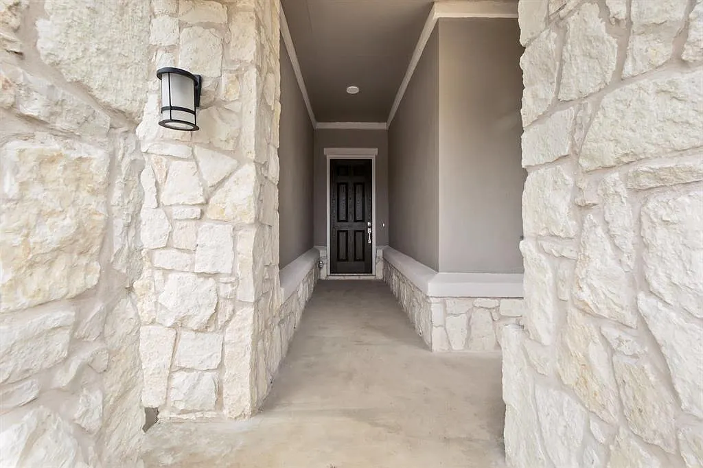 Building Photo - 100 Jarbridge Dr